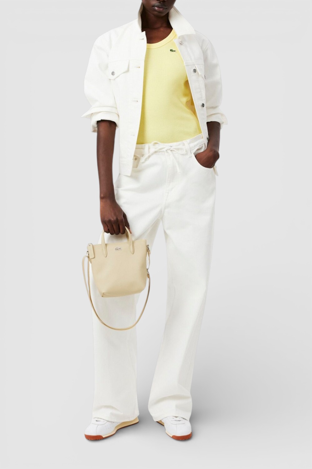 תמונת כל הלוק של תיק קרוסבודי L.12.12 מיני